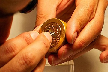 积家石英表秒针不走