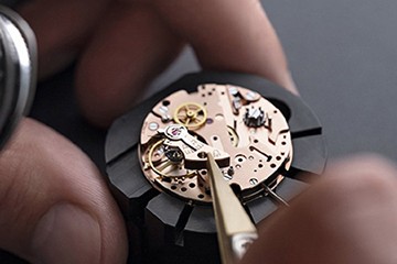 积家手表自动上发条坏了